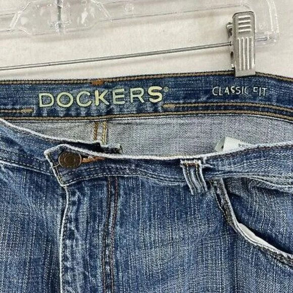 Dockers Jeans Men's 36x34 Blue Medium WashDenim Classic Fit Straight Leg  Button - Picture 8 of 10